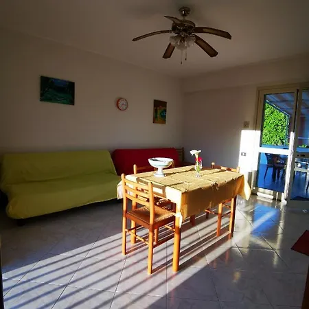 Mare E Etna In Fondachello Apartmán
